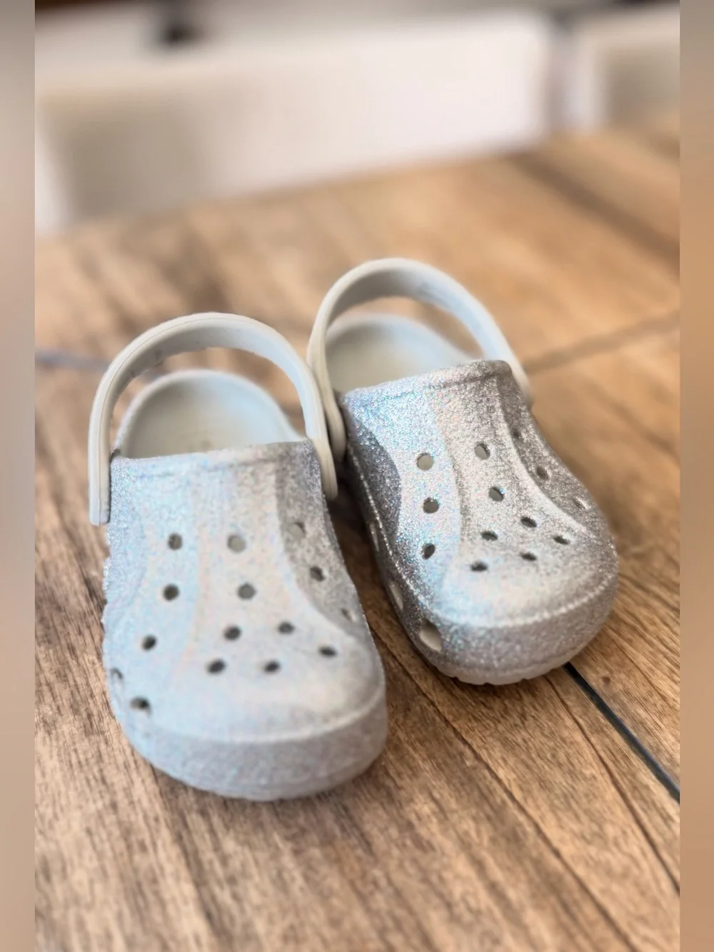 CROCS Kids Sparkle Glitter Clogs - Silver Holographic c-9
